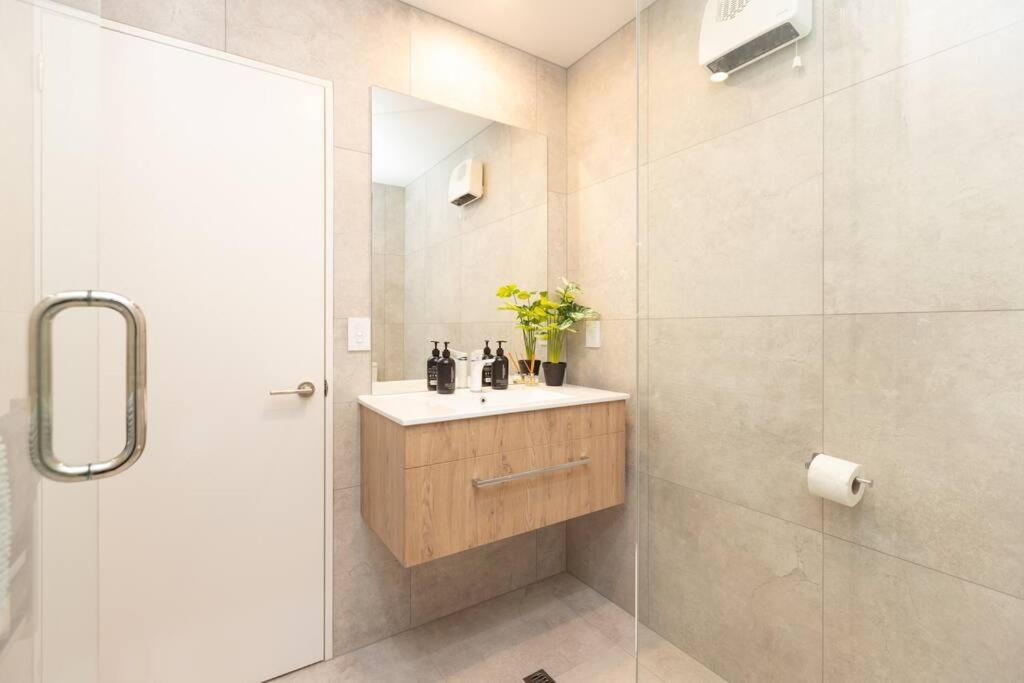 Inner City Luxury With Free Parking Christchurch Dış mekan fotoğraf