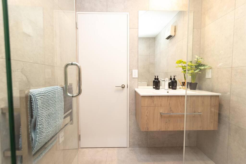 Inner City Luxury With Free Parking Christchurch Dış mekan fotoğraf